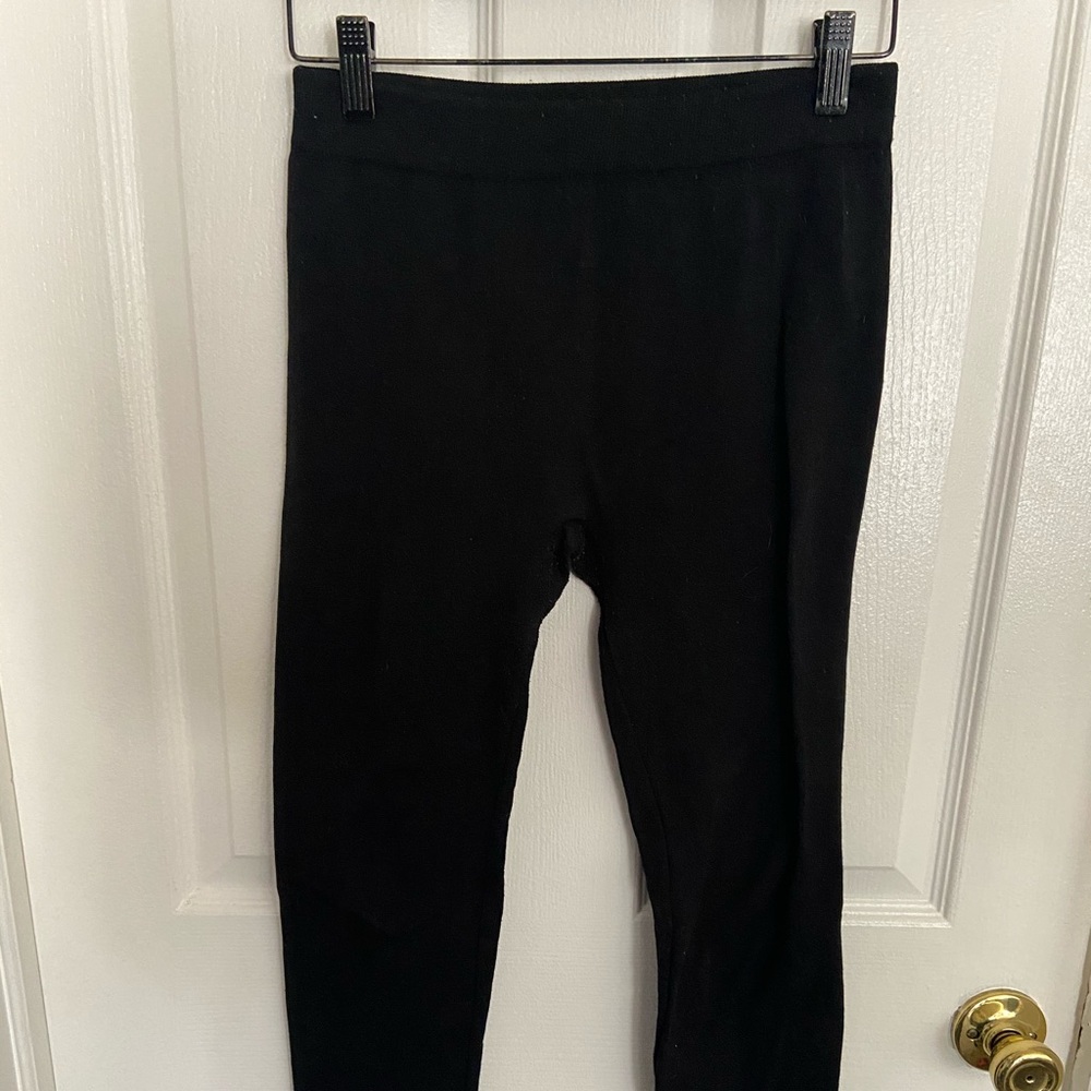 Black yoga pants